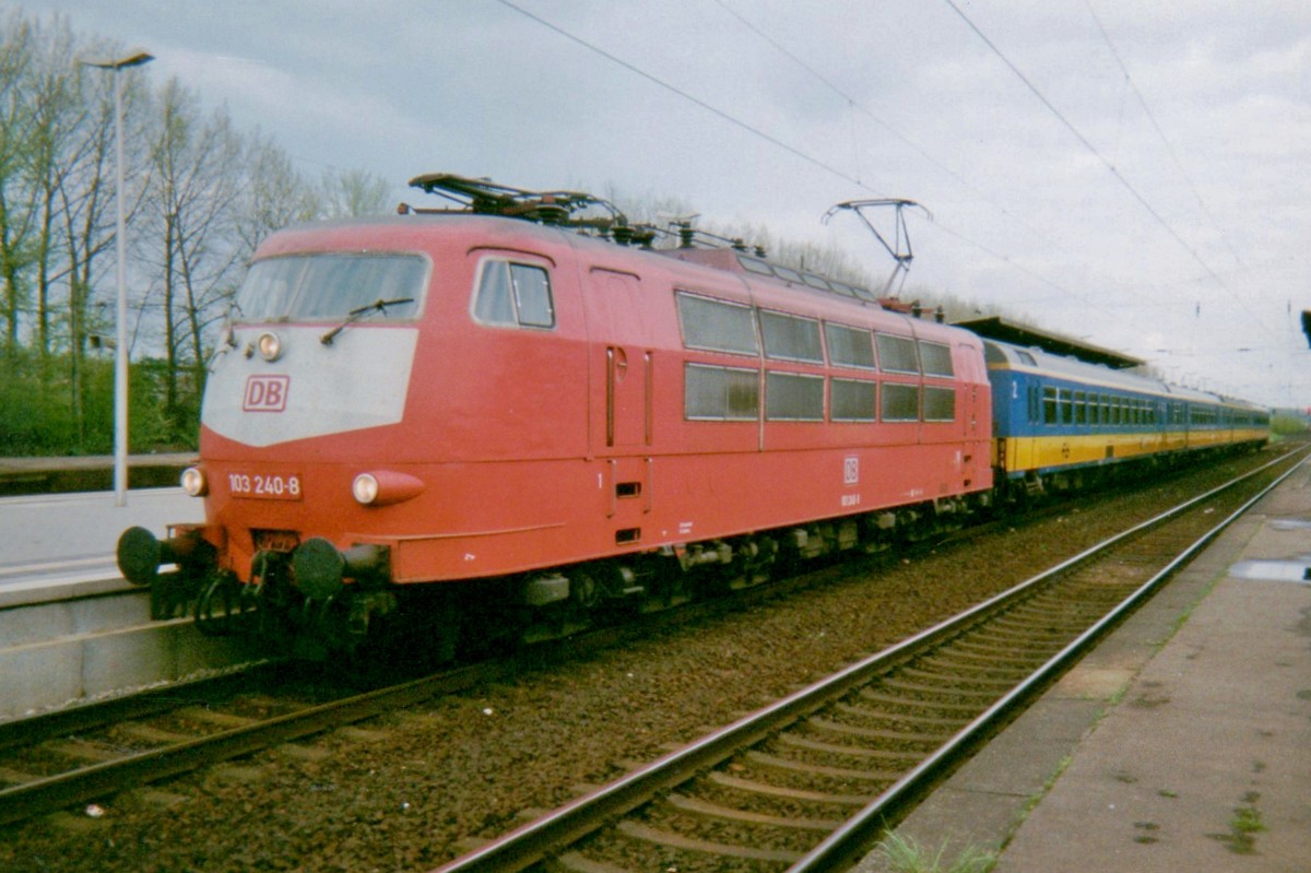 Scanbild von 103 240 in Viersen am grauen Morgen von 19 Februar 1998.