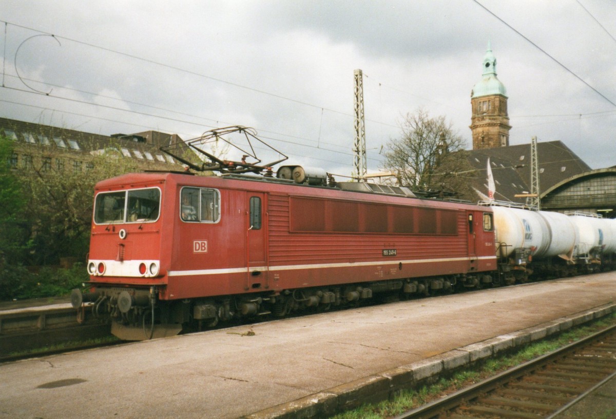 Scanbild von 155 249 in Krefeld Hbf am 20 Juli 1999. 