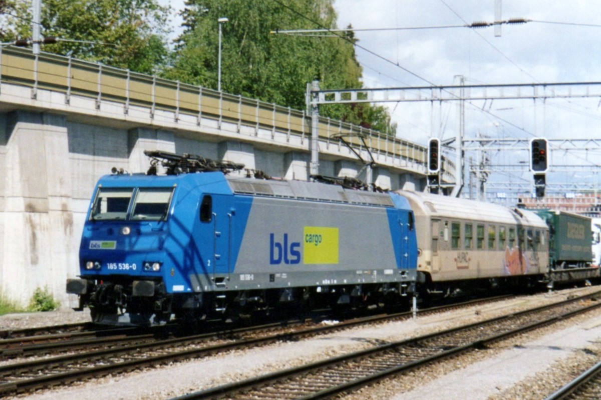 Scanbild von 185 536 in BLS-Dienst am 23 Mai 2004 in Spiez. 