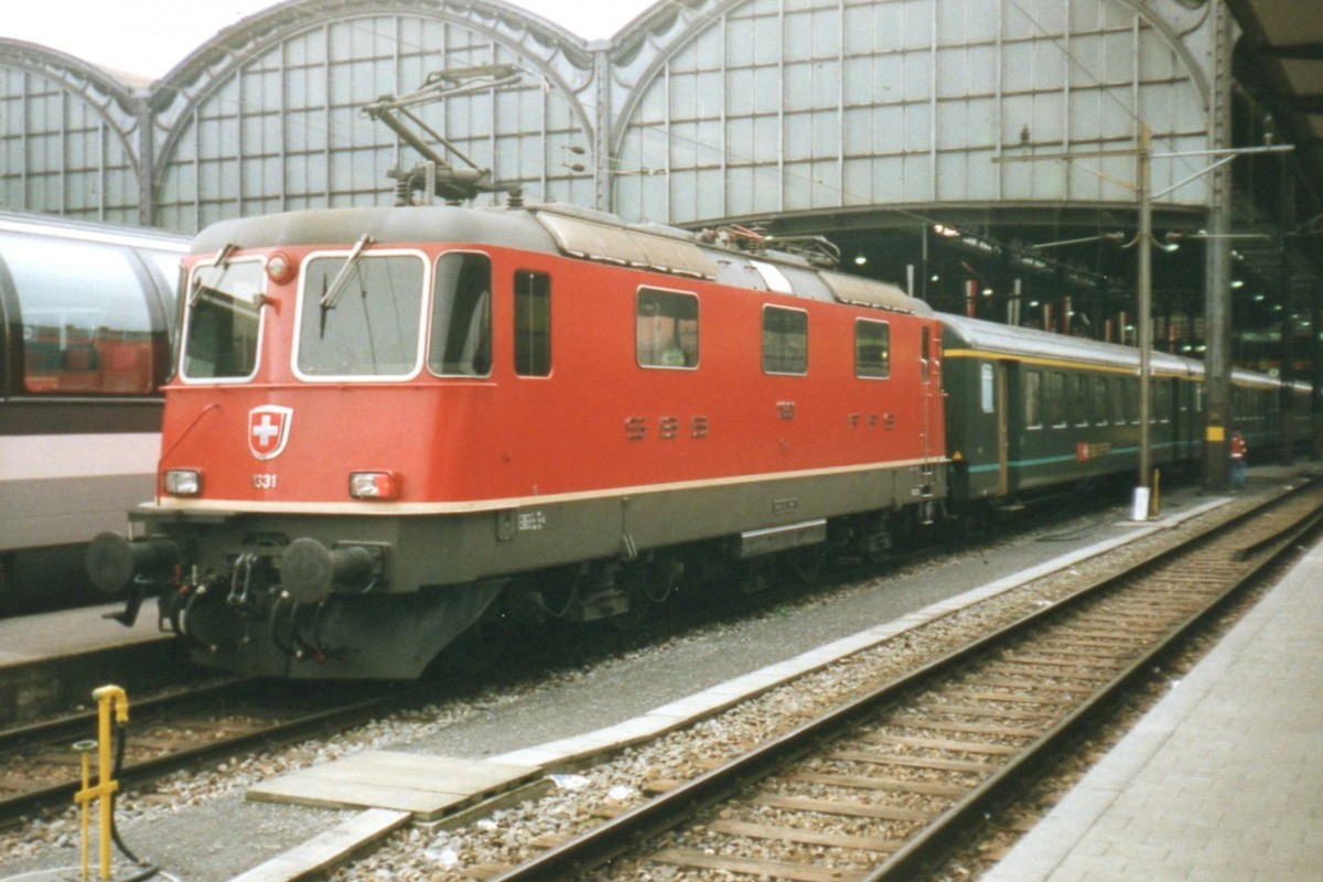 Scanbild von 24 Juli 1998 mit 11331 in Basel SBB.