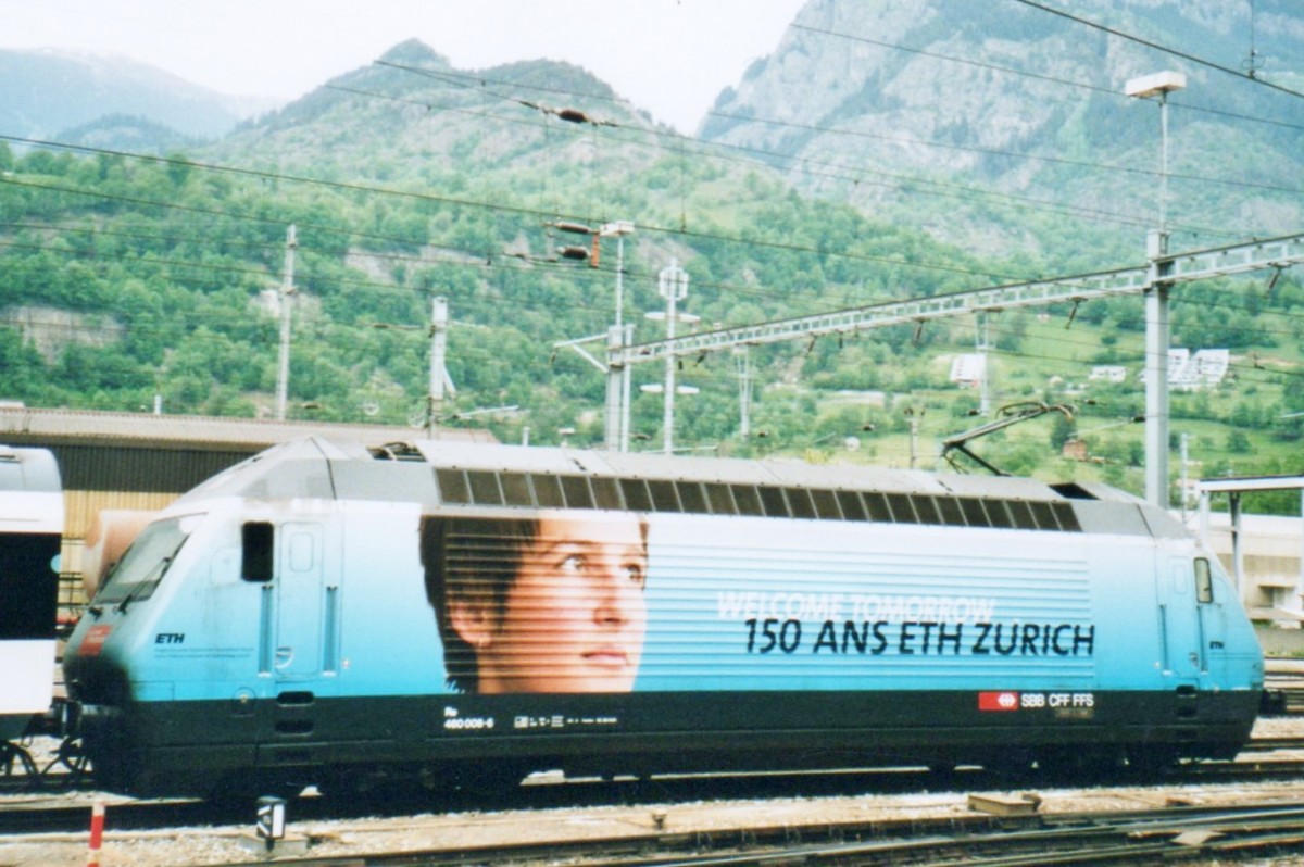 Scanbild von SBB 460 008 in Brig am 20 Mai 2006.