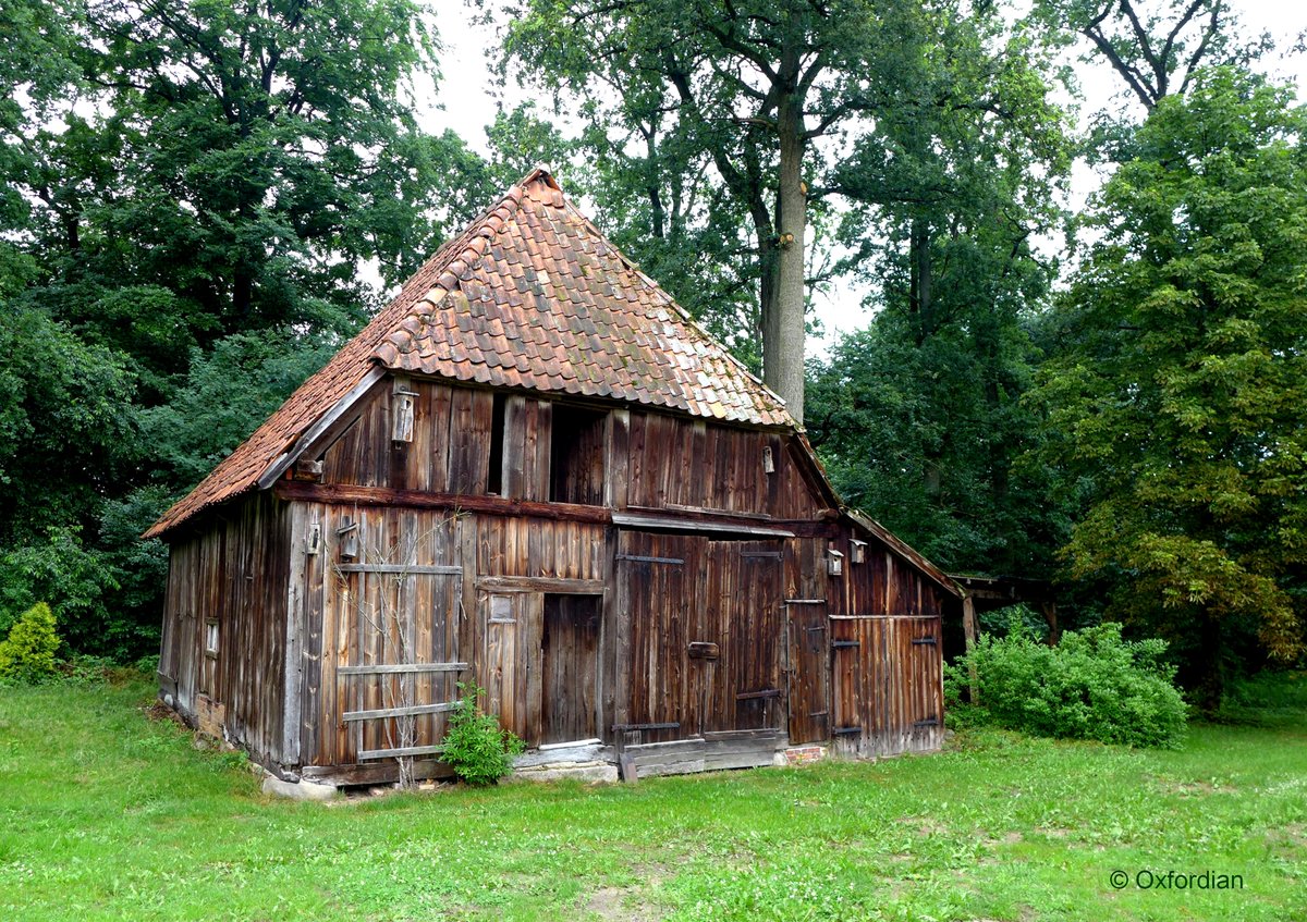 Sehr alter Schuppen in Wense (Osterheide), Heidekreis. Aufnahmedatum 2017-06.