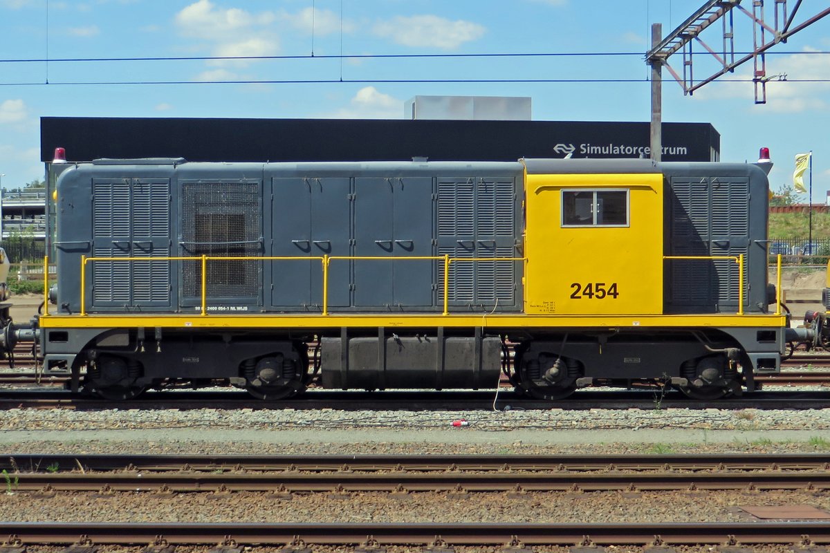 Seitenblick auf ex-NS 2454 in Amersfoort am 25 Juni 2020.