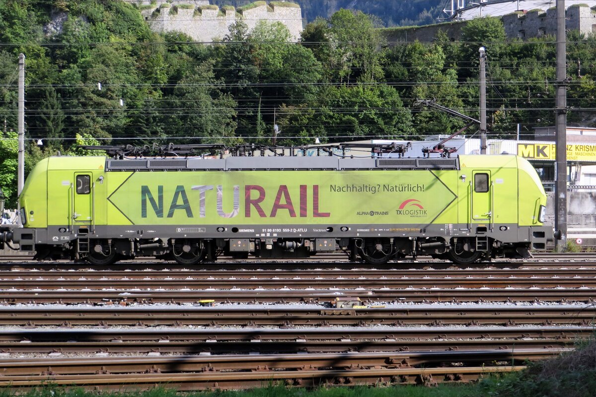 Seitenblick auf TX Log 193 559 in KUfstein am 20 September 2021.