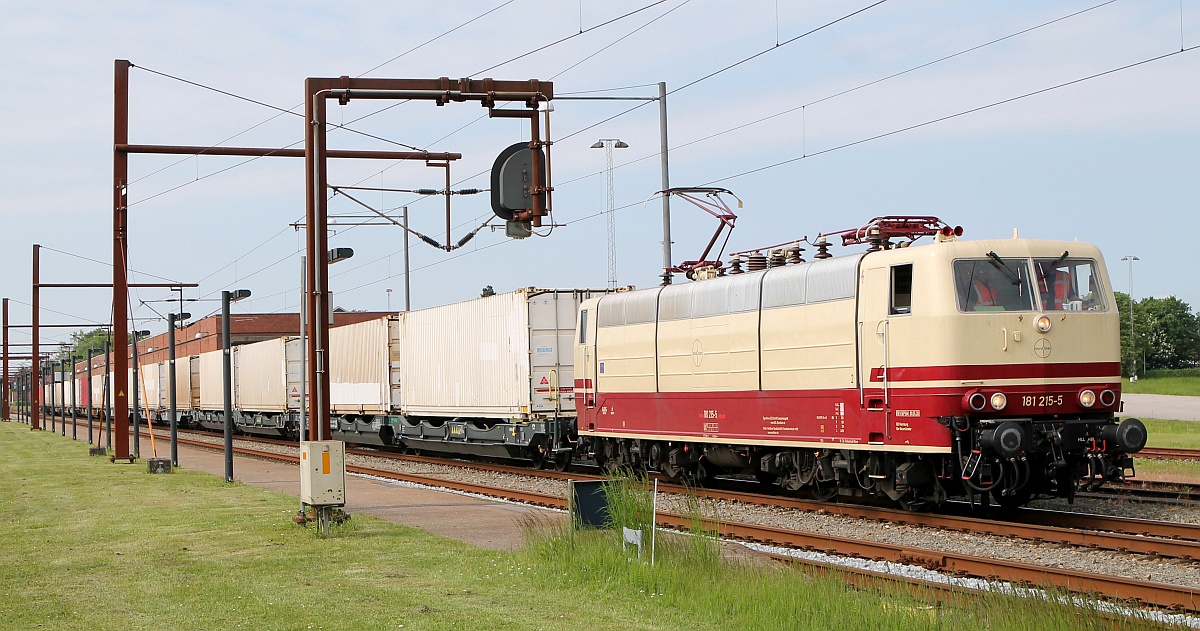 SEL/Nordliner 181 215-5 mit Nordliner KLV Ausfahrt Padborg st 04.06.2021
