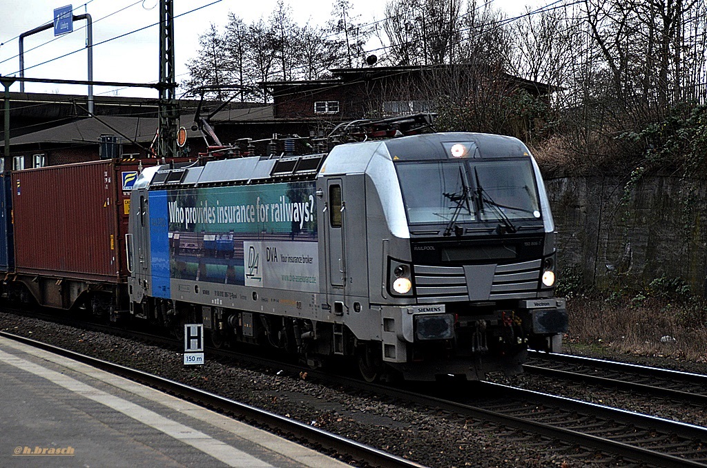 SIEMENS-VECTRON 193 806 ist mit einen kastenzug durch hh-harburg gefahren,03.01.15