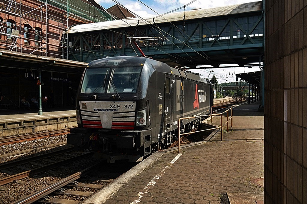 SIEMENS-VECTRON X4E-872 ist lz am 17.07.14 durch hh-harburg gefahren