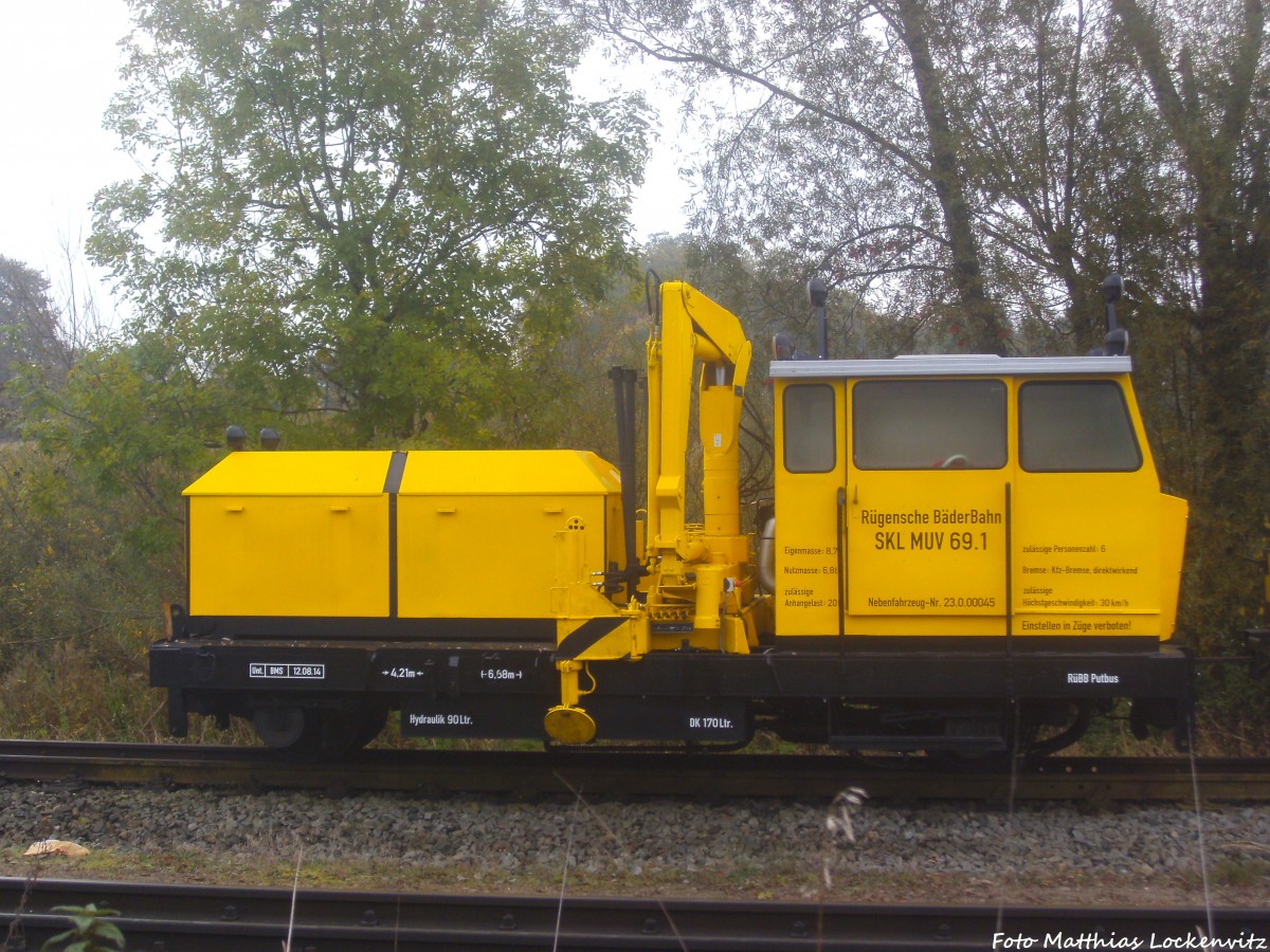 SKL Fahrzeug der RBB abgestellt im Bahnhof Putbus am 11.10.14