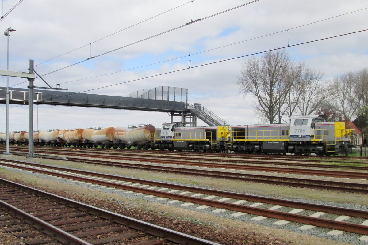 SNCB 7785 steht am 17 April 2015 in Lage Zwaluwe.