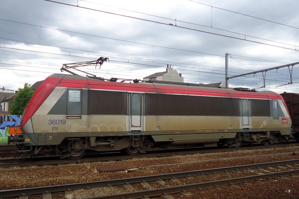 SNCF 36019 durchfahrt am 30 Mai 2013 Antwerpen-Berchem.