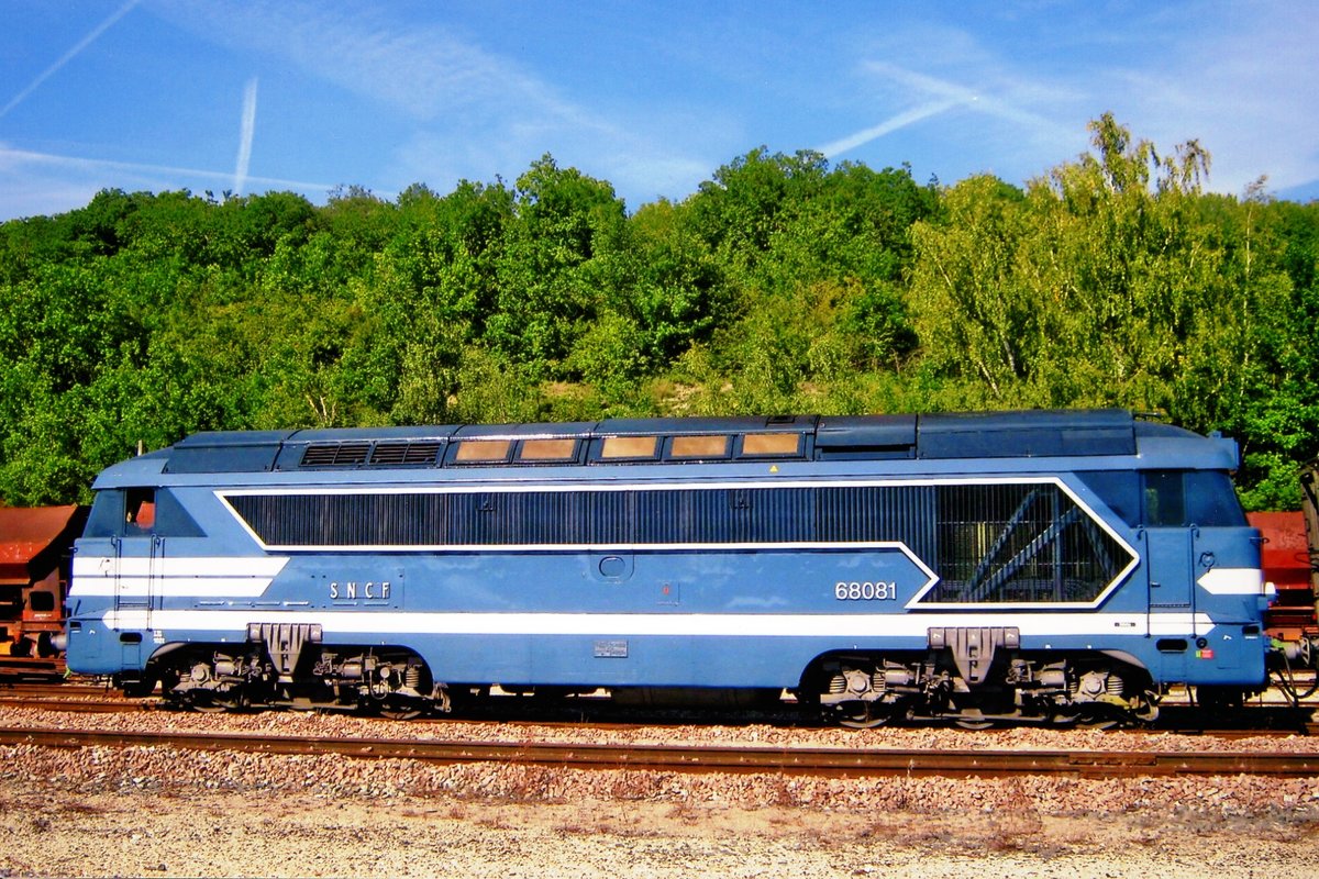 SNCF 68081 steht am 19 September 2010 in Longueville.