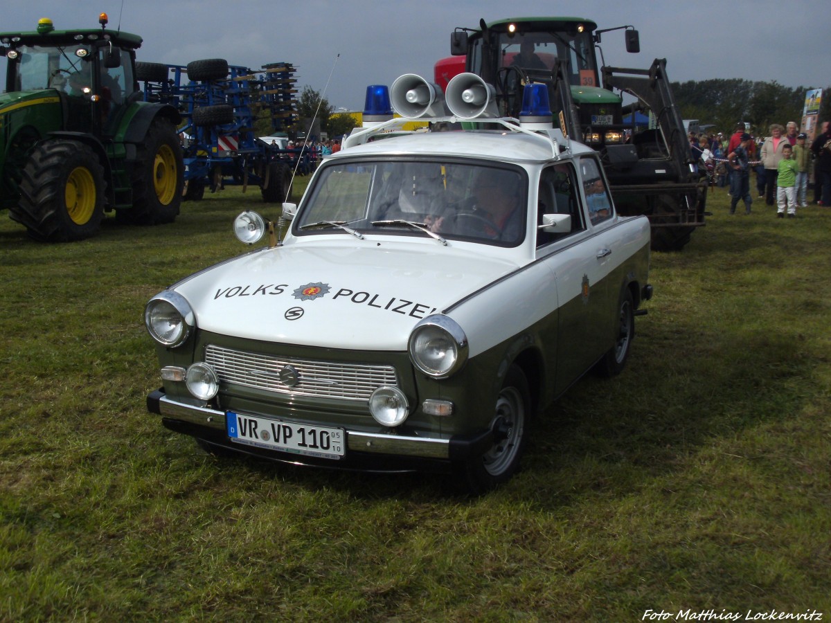 Sogar die Volkspolizei ist mitdabei auf der Festwiese in Putbus/Lauterbach am 21.9.13