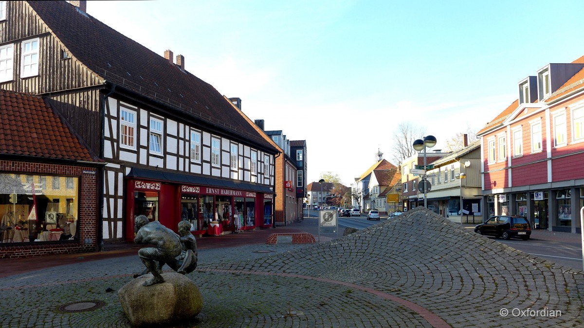 Soltau - Skulptur in der Marktstraße.