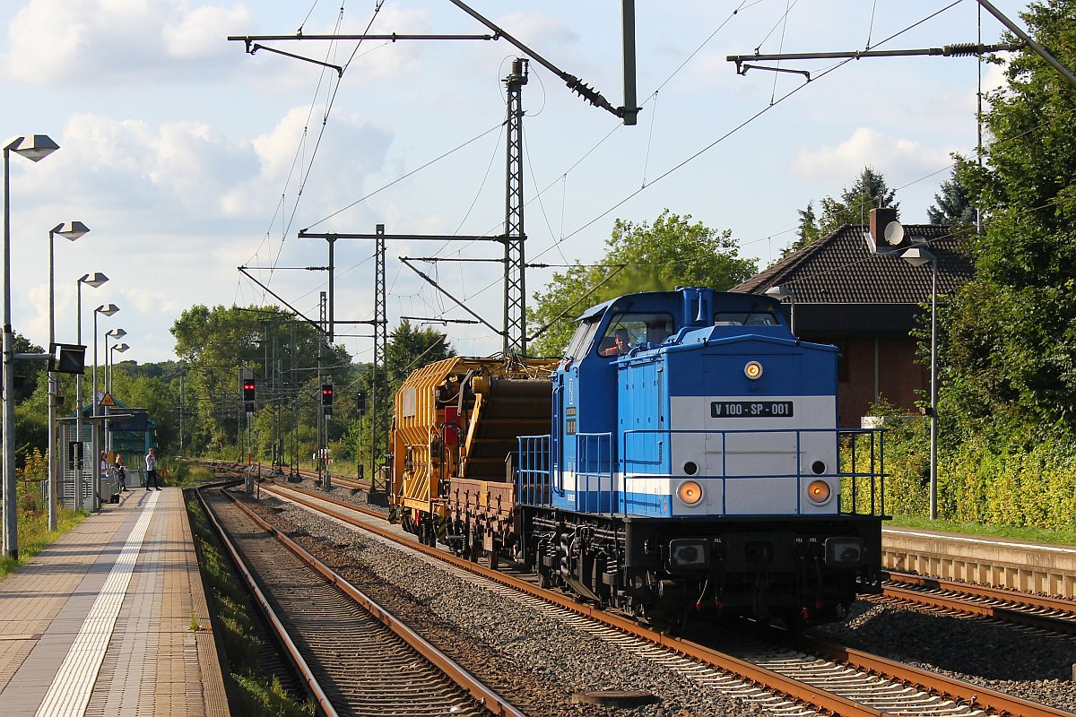 Spitzke V100-SP-001(98 80 3202 846-2 D-SLG) mit einem Schutzwagen und einer MFS 100 Einheit von Railpro aufgenommen in Schleswig am 23.08.2017