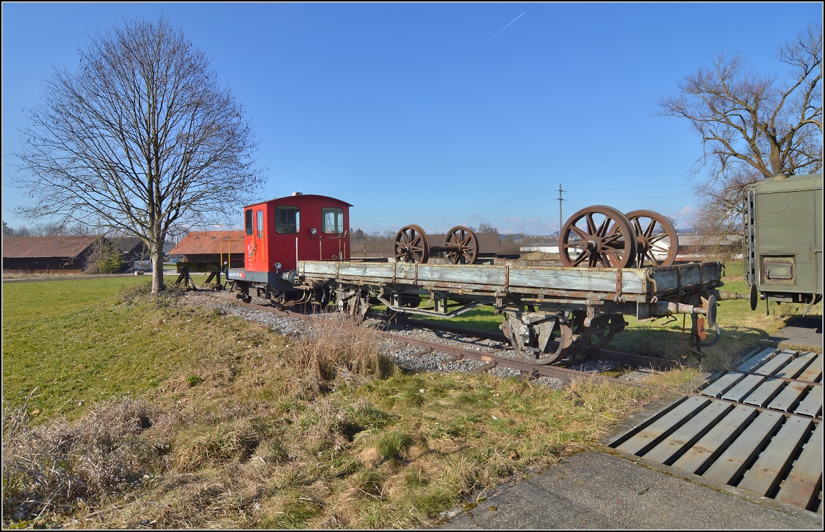 Spitzmaus auf Reisen. 

Schienentraktor Tm<sup>I</sup> Nr. 477 auf verlsst sein vorbergehendes Zuhause in Frauenfeld, um in Sargans ein neues Einsatzfeld zu finden. Um den Erhalt kmmert sich IG Schiene Schweiz. Februar 2014.