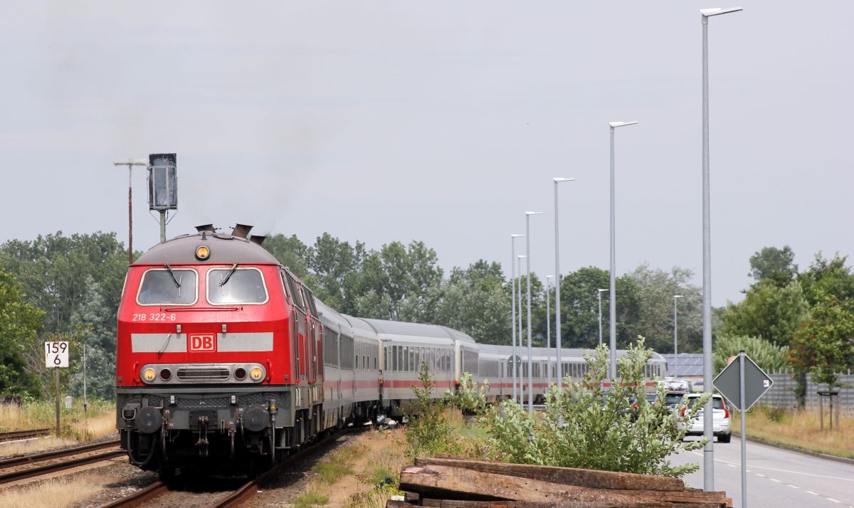 Standortwechsel zum alten Bahnhof Husum-Nord(am Stellwerk) dort wurde der ex IC 2314 in die Abstellung rangiert. 20.07.2019