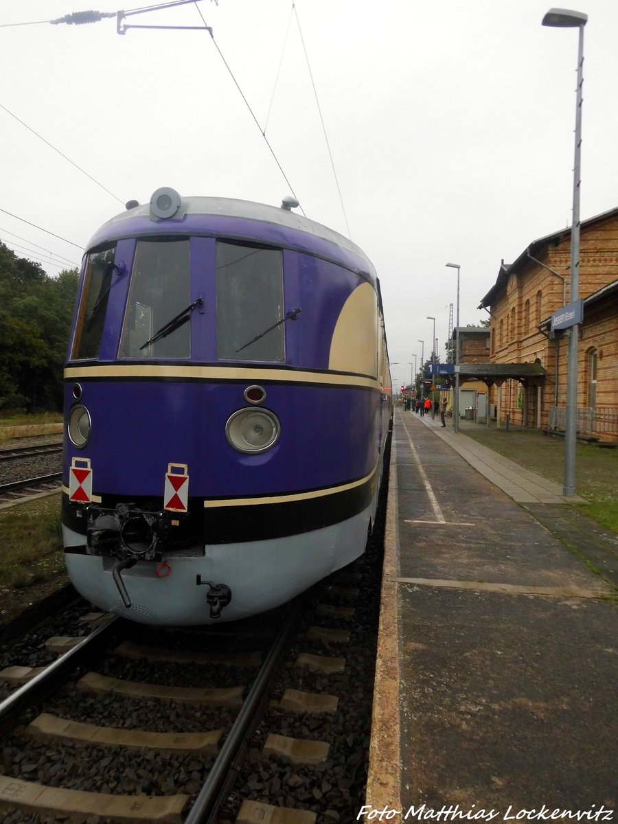 SVT 137 234 beim zwischenhalt im Bahnhof Jessen/Elster am 8.10.16