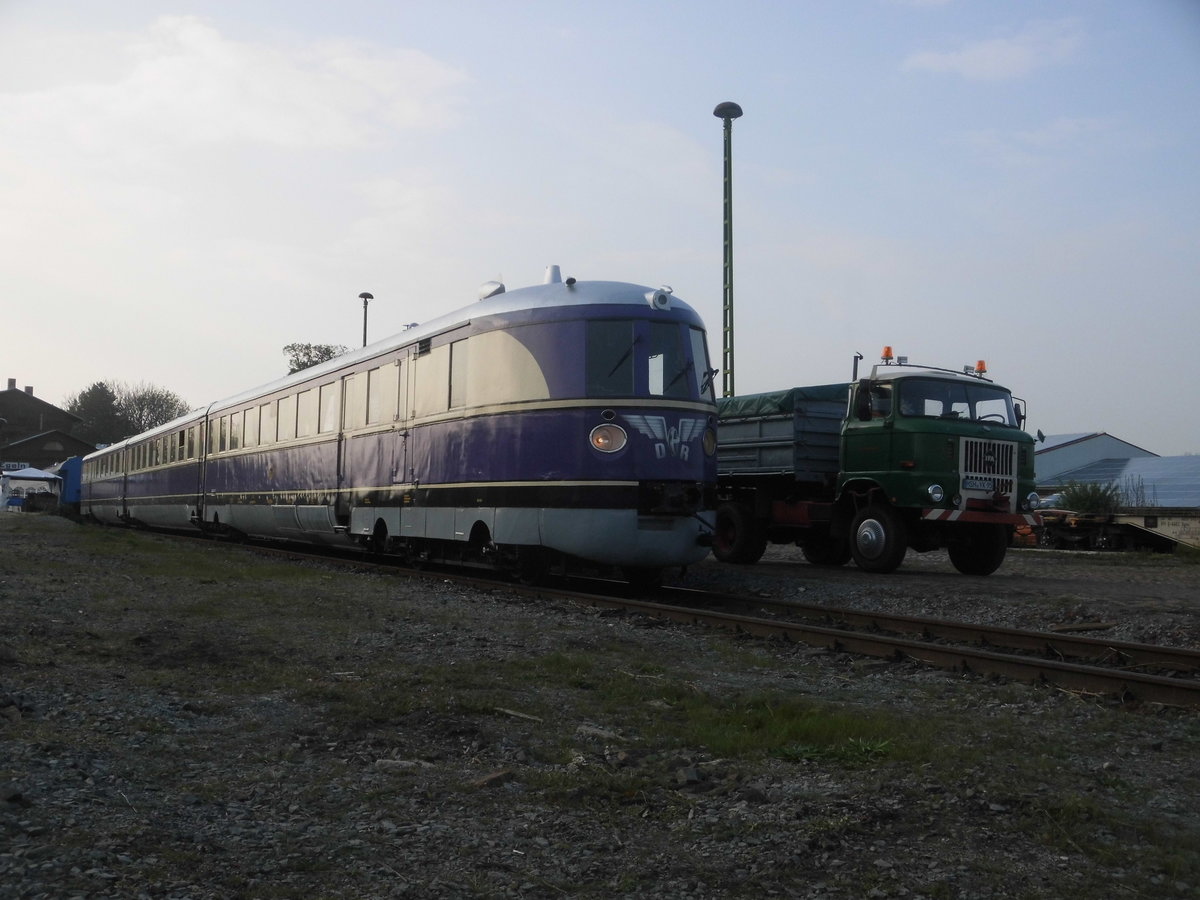 SVT 137 234 mit einem W50 LA in Egeln am 6.5.17