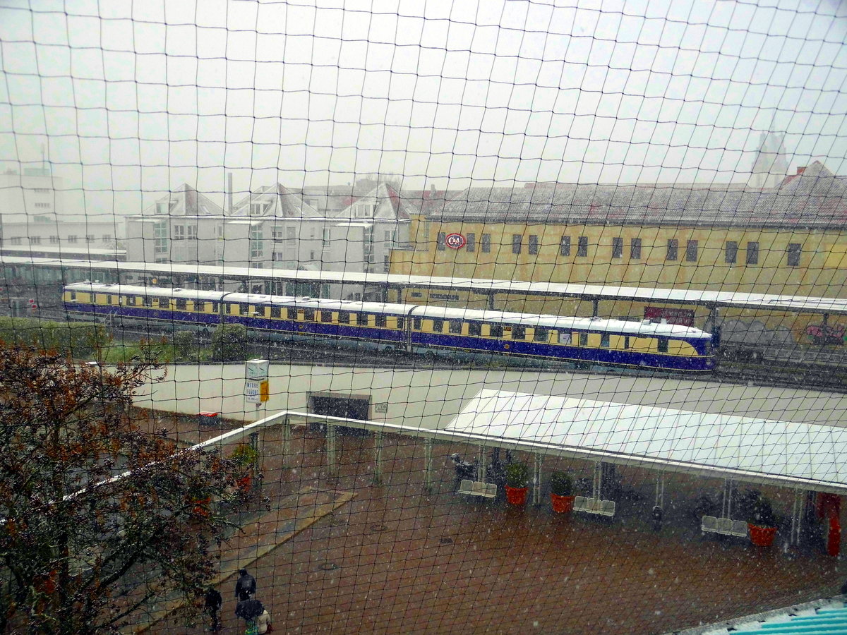 SVT 137 234 im Verschneiten Bahnhof Friedrichshafen Hafen am 19.4.17