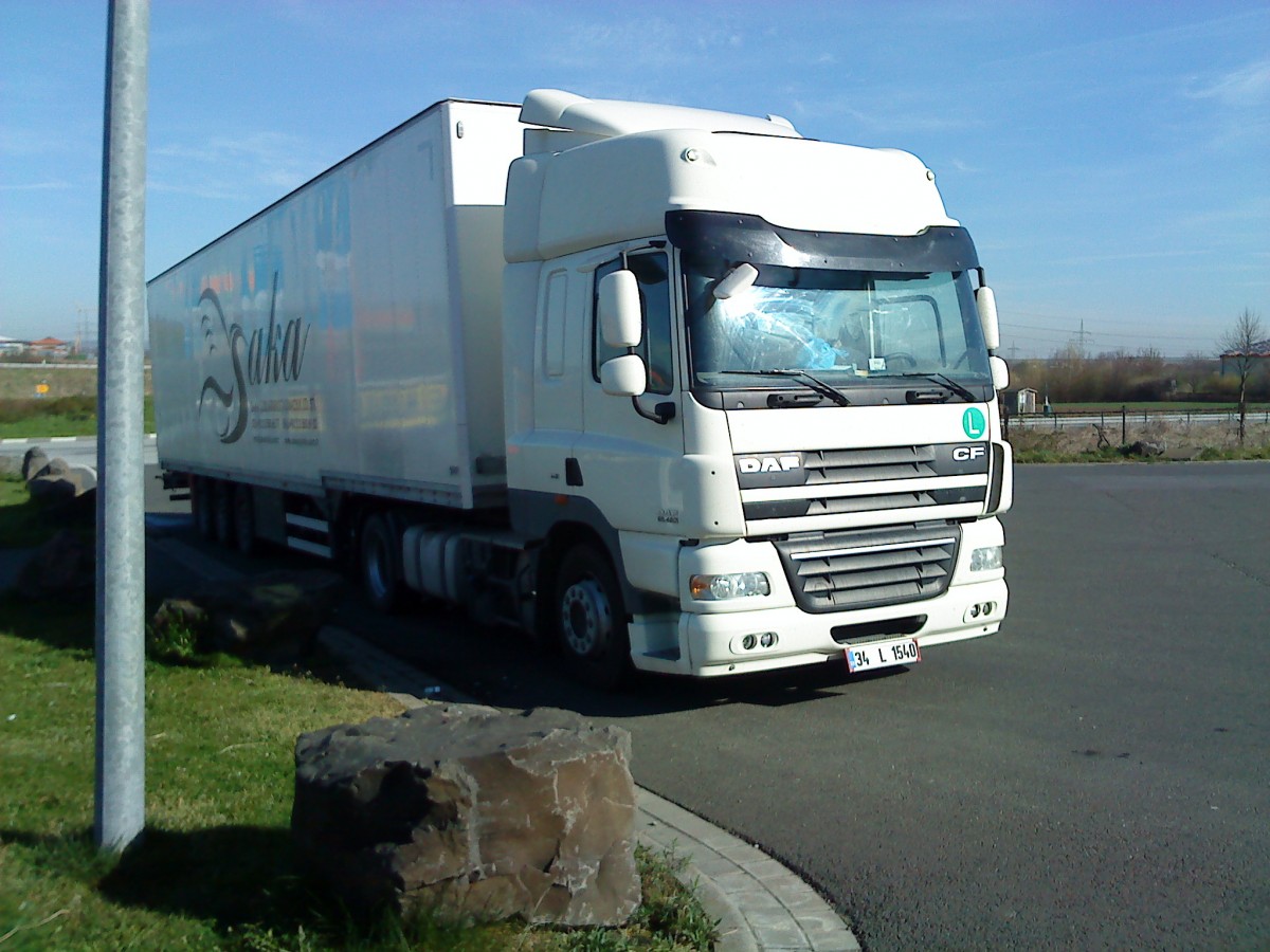 SZM DAF CF mit Kofferauflieger der Spedition Saka gesehen auf dem Autohof in Grnstadt am 20.03.2014