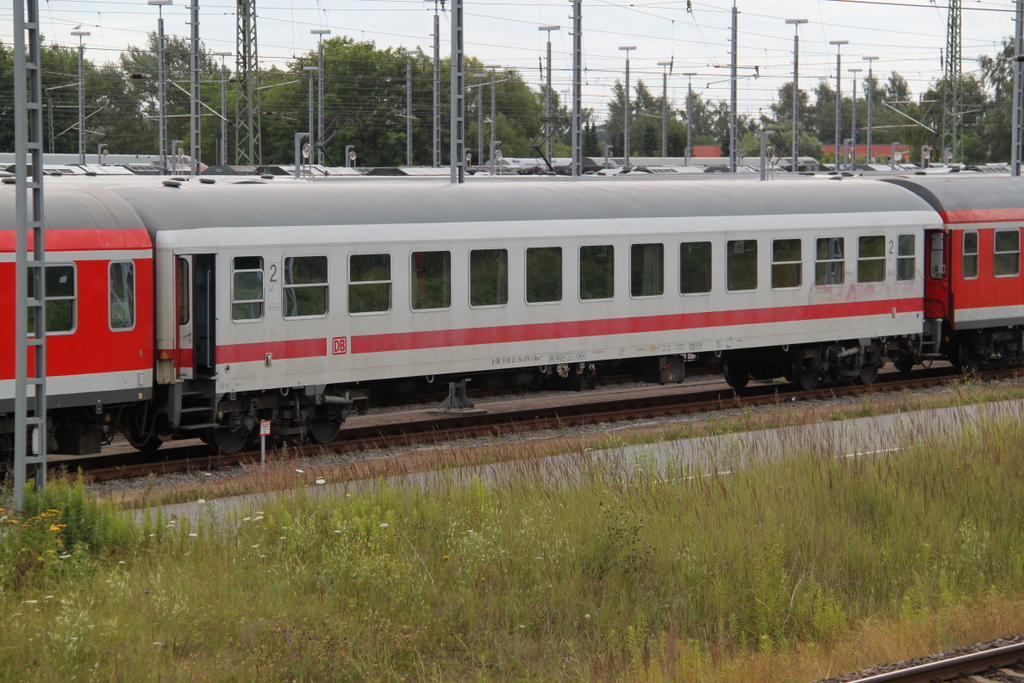 Tag der offenen Tür beim IC-Wagen D-DB 51 80 22 - 94 878-1 Bimz 264.4 im BW Rostock Hbf.10.07.2016 