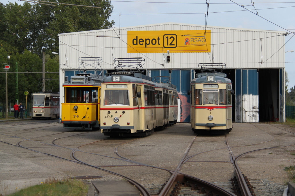 Tatra T6A2(704),Lowa-Wagen 46+156 und der Gelenktriebwagen des Typs G4 waren am Morgen des 17.09.2016 bereit für den Ansturm der Besucher bereit.