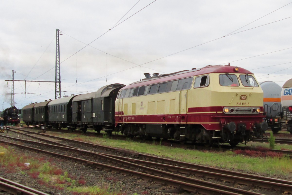 TEE 218 105 steht mit Donnerbuchsen ins Museum von Darmstadt-Kranichstein am 30 Mai 2014.