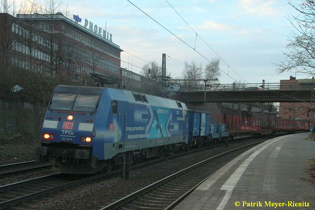 TFG Albatros 152 134 mit gemischten Güterzug am 16.01.2015 in Hamburg-Harburg Richtung Süden