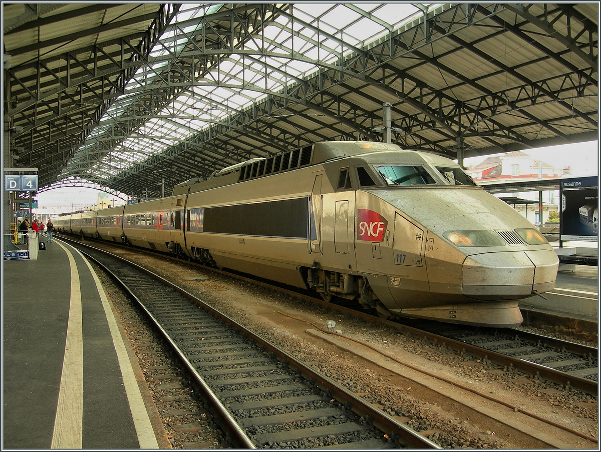 TGV  Lyria  (erste Generation) in Lausanne.
16.11.2006