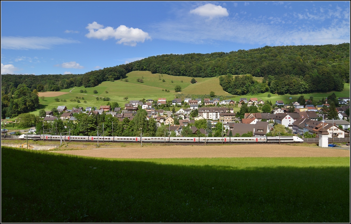 TGV-Lyria in Tecknau. Juli 2016.