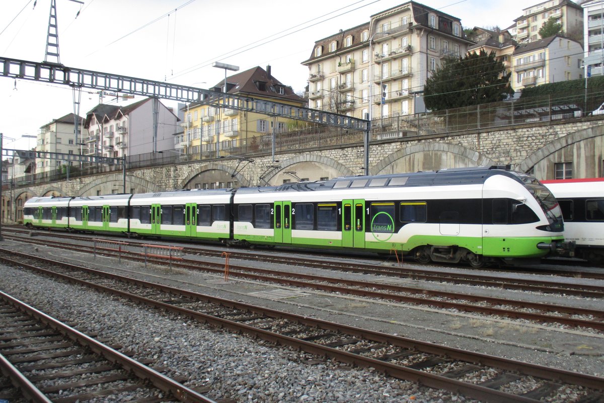 TransN 527 077 steht am 31 Dezember 2018 abgestellt in Neuchatel.