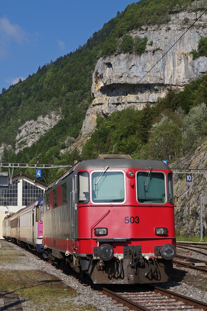 TRAVYS: TRAVYS Re 420 503 ehemals SBB und BLS in Vallorbe am 16. Mai 2015.
Foto: Walter Ruetsch