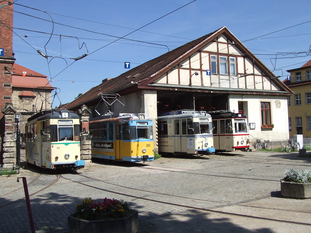 Triebwagen Parade im August 2010 vor dem Depot. (Foto: Mike Ewald)