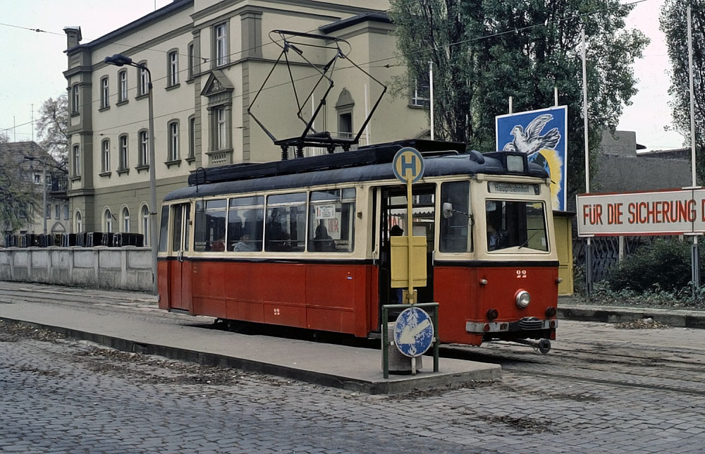 Tw 22 im Jahr 1982 am Hauptbahnhof. (Foto: Bernd Dütsch)