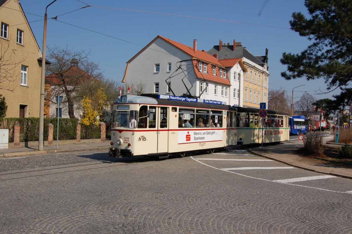 Tw 36 am 25.03.2007, dem Tag der Wiedereröffnung der Ringbahn, in der Poststraße. (Foto: dampflok015)