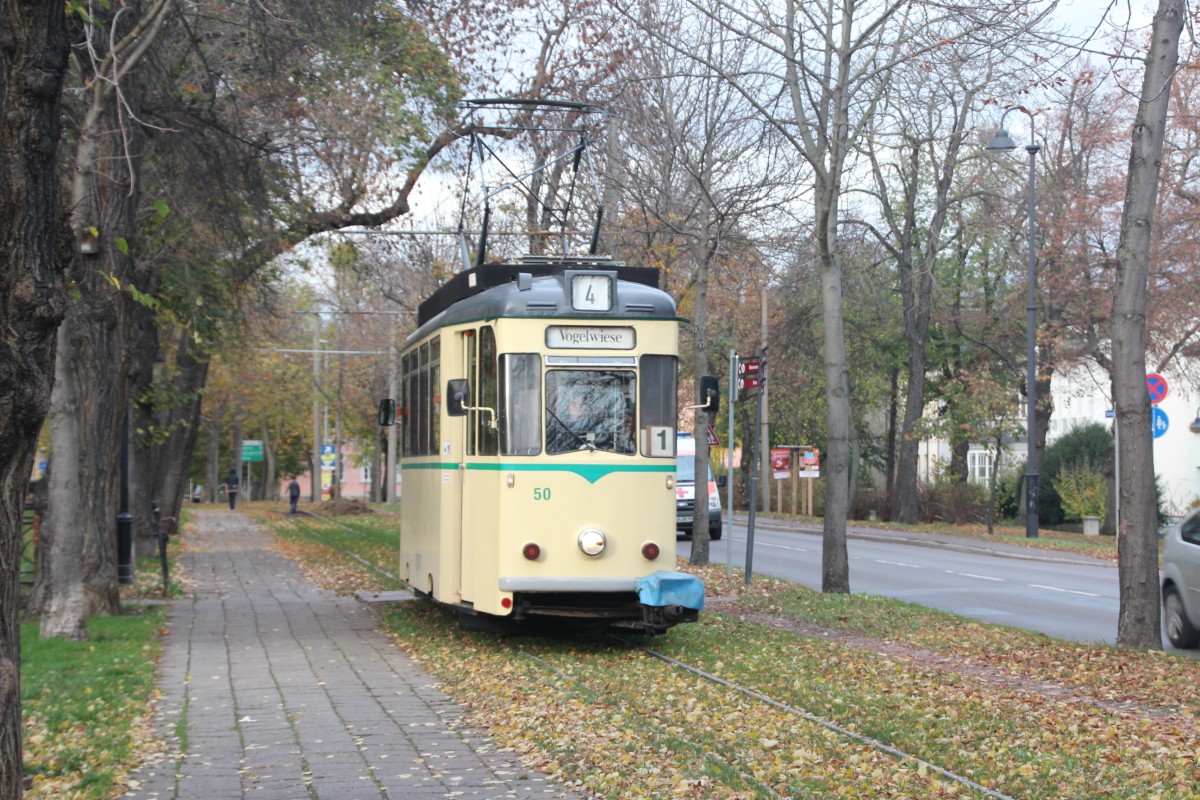 Tw 50 als Linie 4 vom Hauptbahnhof zur Vogelwiese, am 26.10.2013 am Marientor.(Foto: M. Enke)