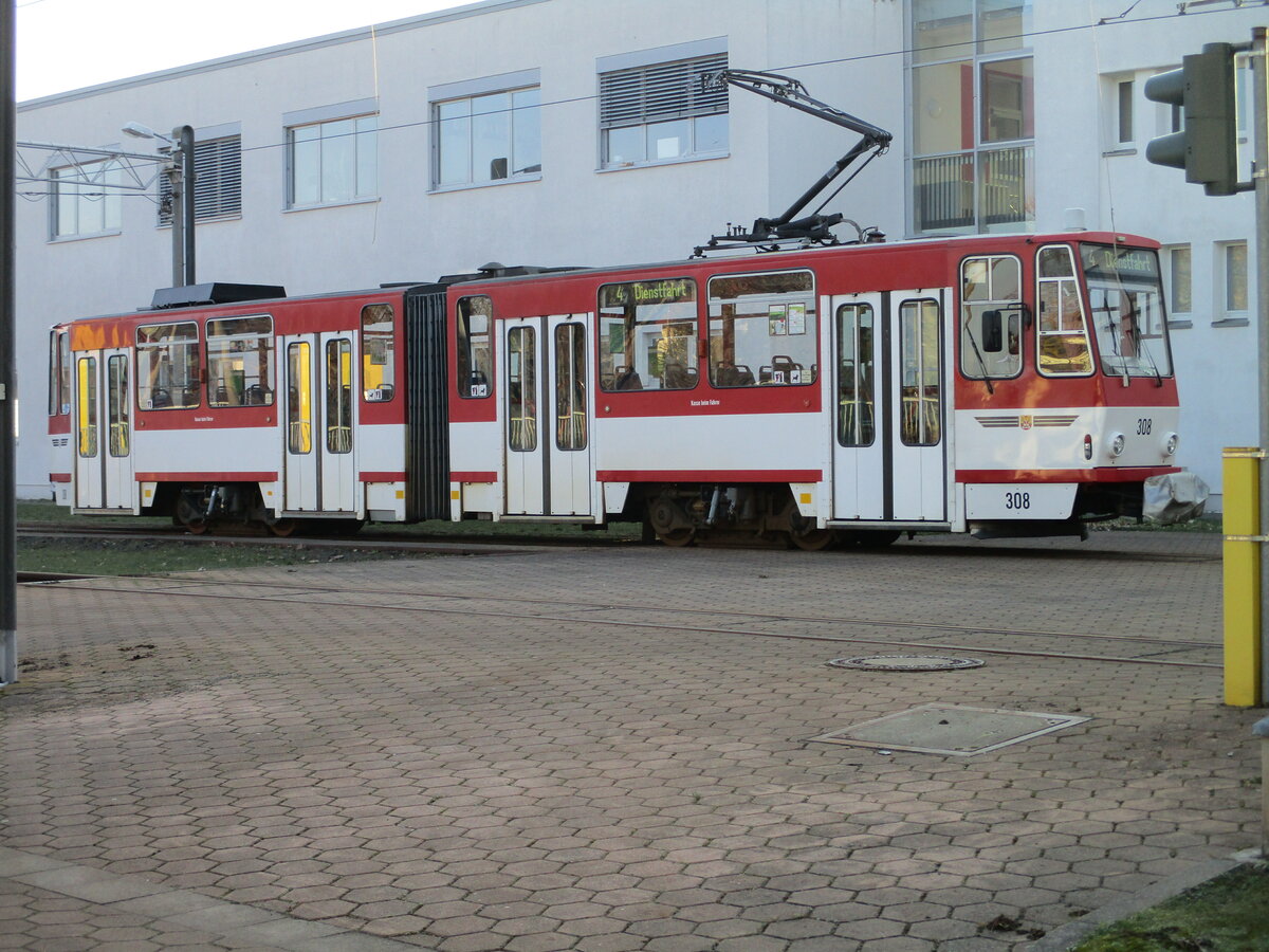 Tw308 im Straßenbahndepot Gotha am 01.März 2023.