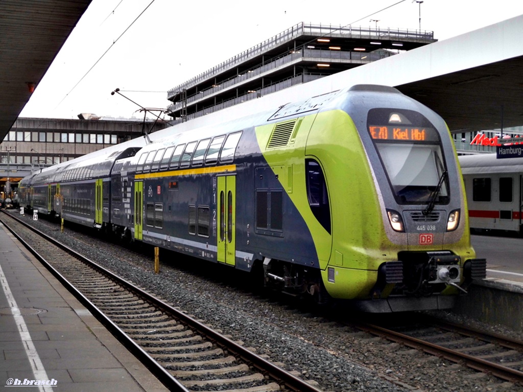 twindexx 445 020 abfahrbereit von hh-altona nach kiel,21.07.18