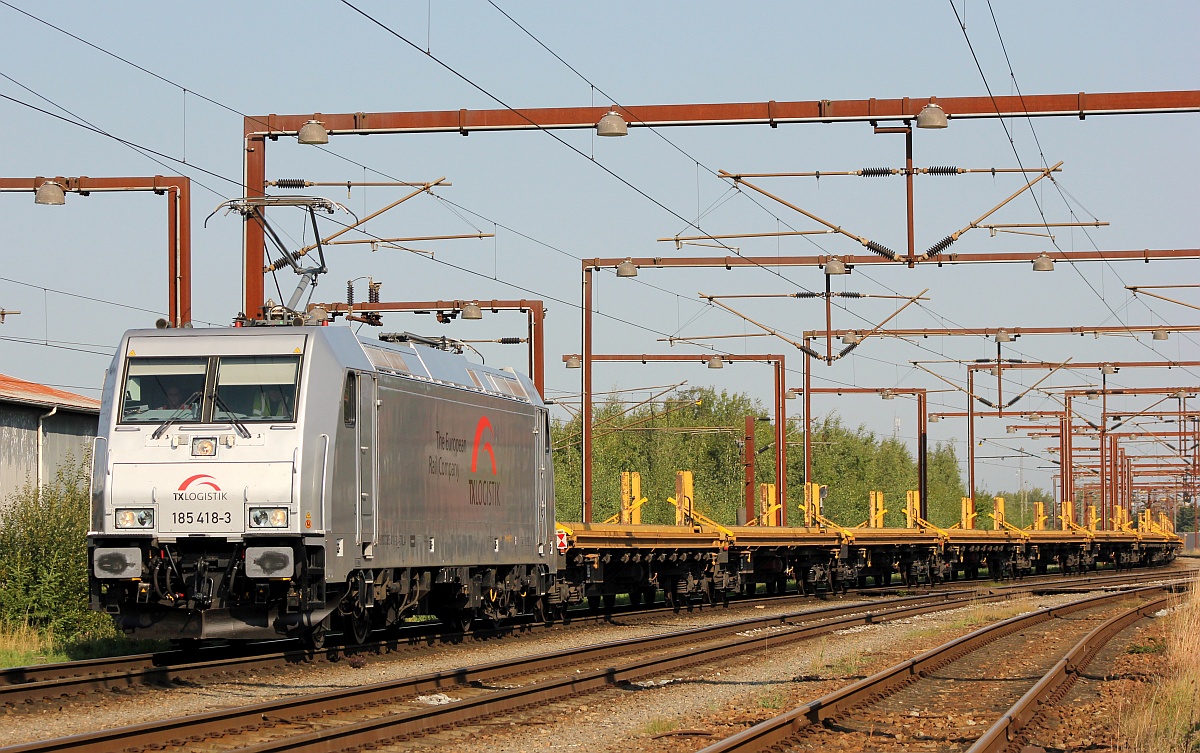 TXLA 185 418-3(REV/Fw510/01.09.20) mit Bauzug Einfahrt Padborg 14.09.2020