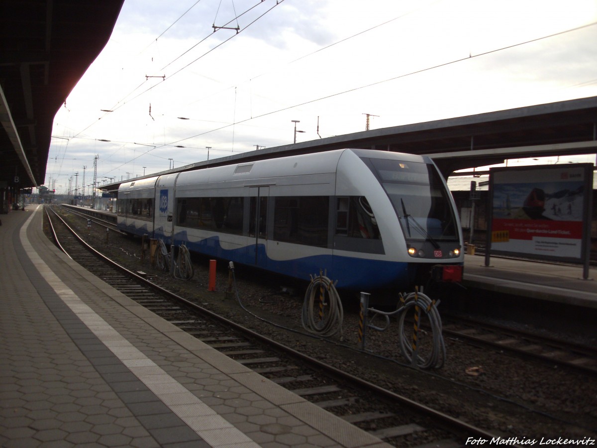 UBB GTW 2/6 mit ziel Barth kurz vor der abfahrt nach Barth im Bahnhof Stralsund Hbf am 6.1.14