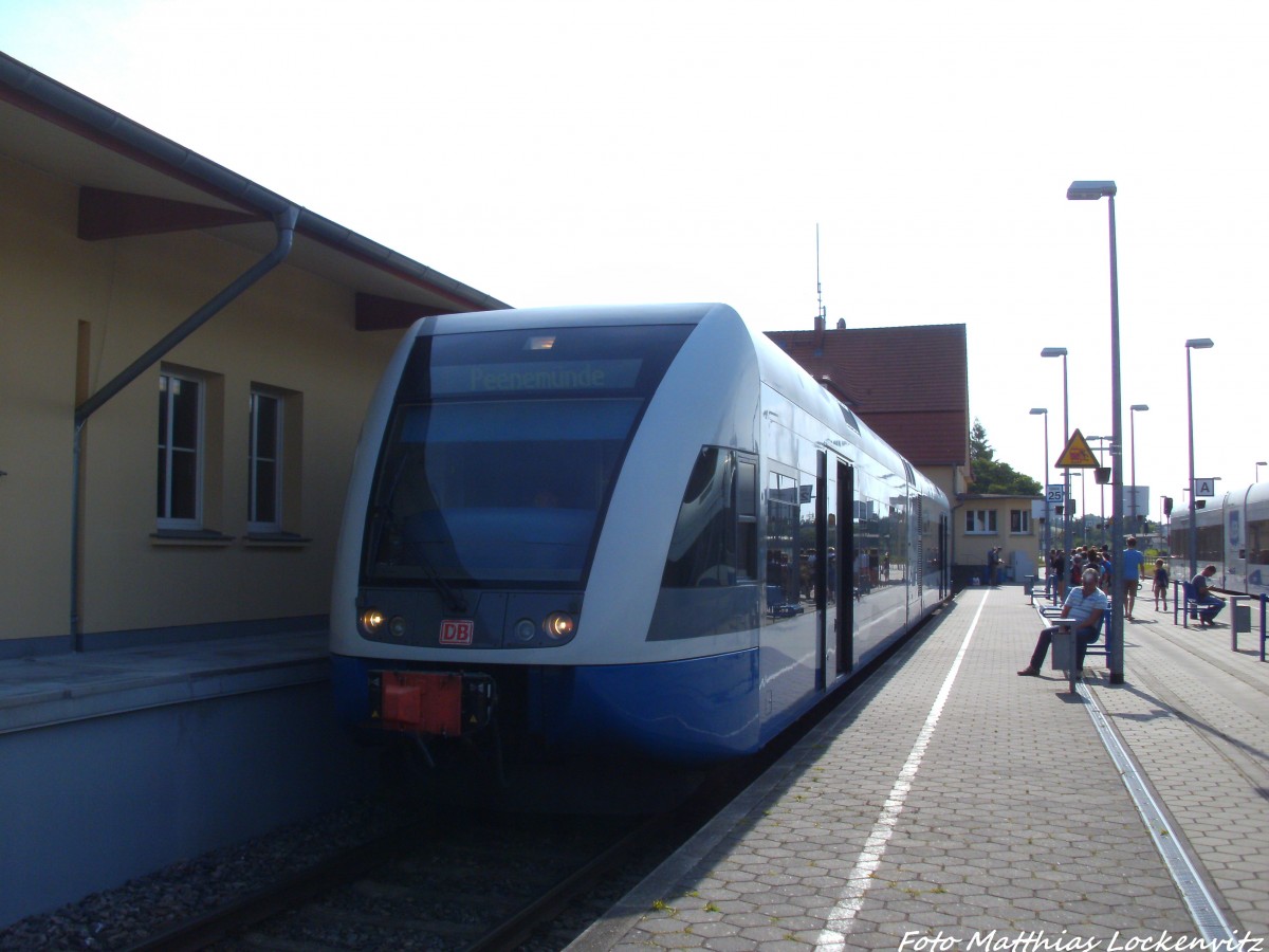 UBB GTW 2/6 mit ziel Peenemnde im Bahnhof Zinnowitz am 25.7.14