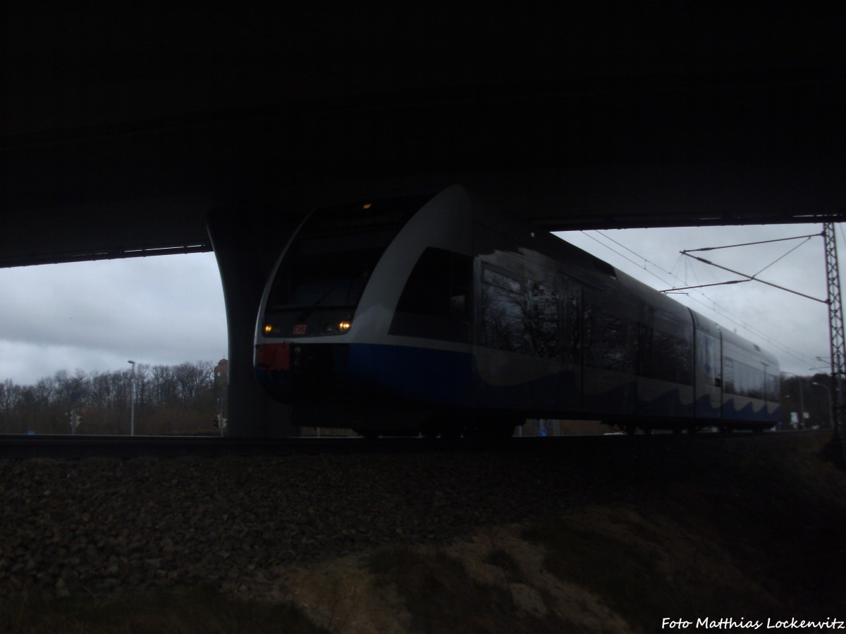 UBB GTW 2/6 unterwegs nach Stralsund Hbf und lässt Stralsund - Grünhufe hinter sich am 16.3.14