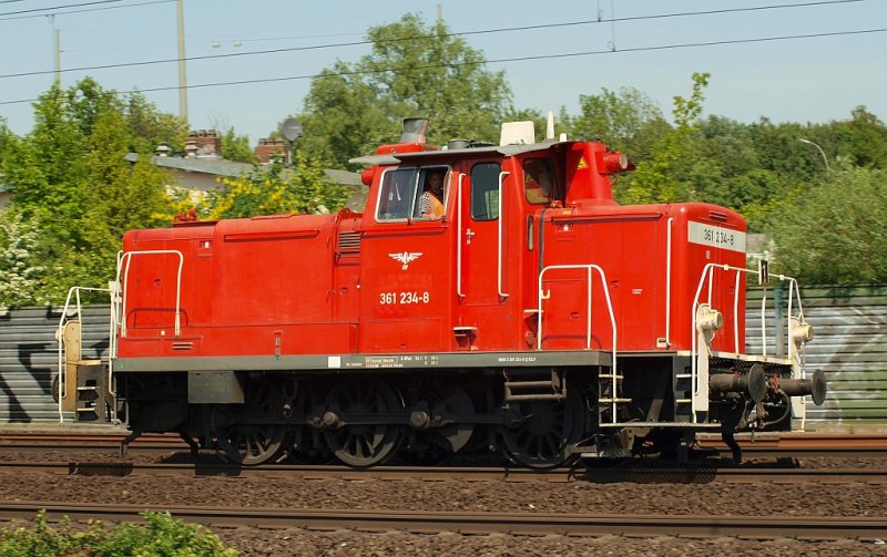 V60 1234(361 234-8)der Eisenbahn Logistik Vienenburg Willrich&Mühlberg Gbr(ELV)dieselte am 07.05.2011 durch HH-Harbug.