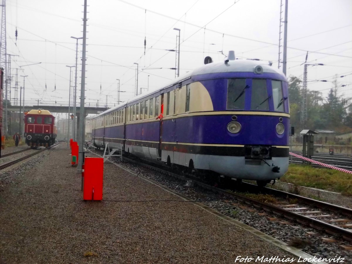 V75 018 (107 018) und SVT 137 234 in Falkenberg/Elster am 8.10.16