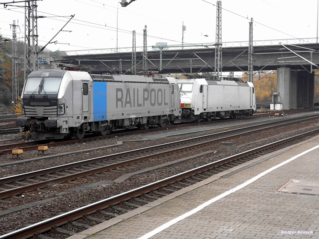 vectron 193 801 und 186 148 standen beim bhf harburg am 15.11.13