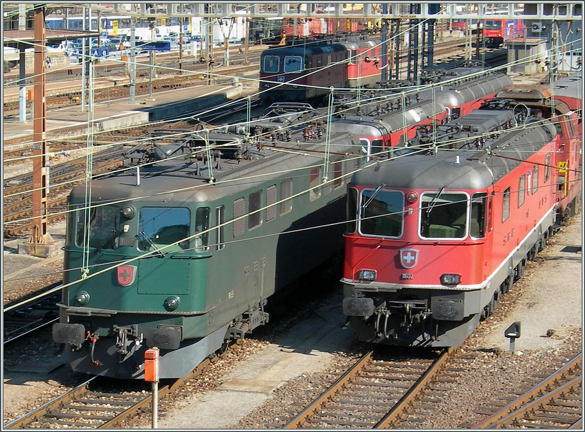 Verschiedene Loks in Bellinzona.
13. März 2006