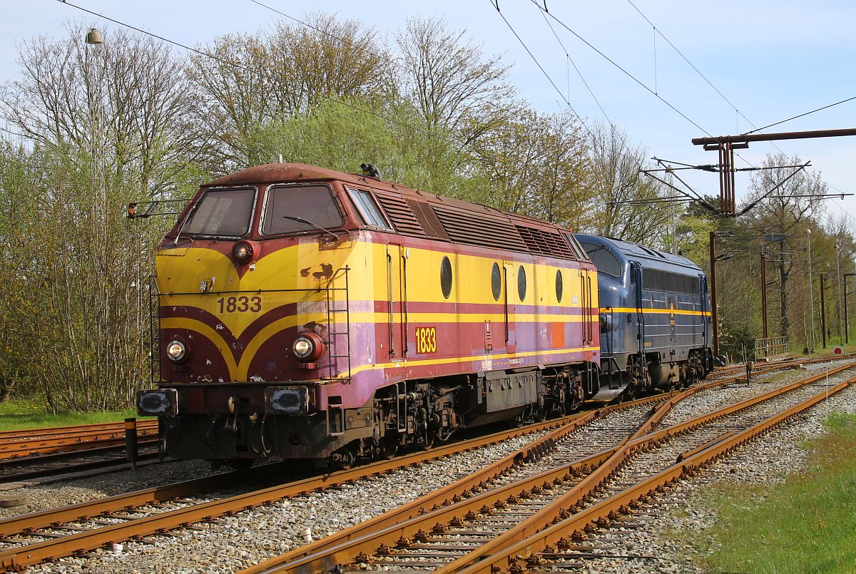 VIKING Rail 1833 (noch in ihrer alten CFL Lackierung) + MY 1146 spannen ab und fahren zur Tankstelle, Pattburg/Padborg 01.05.2023