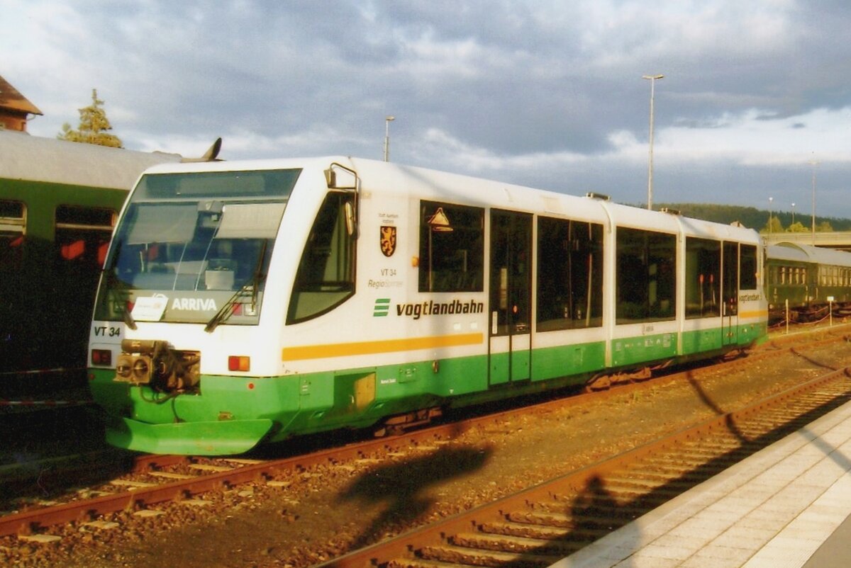 VogtlandBahn VT34 steht am 7 Juni 2009 in Neuenmarkt-Wirsberg.