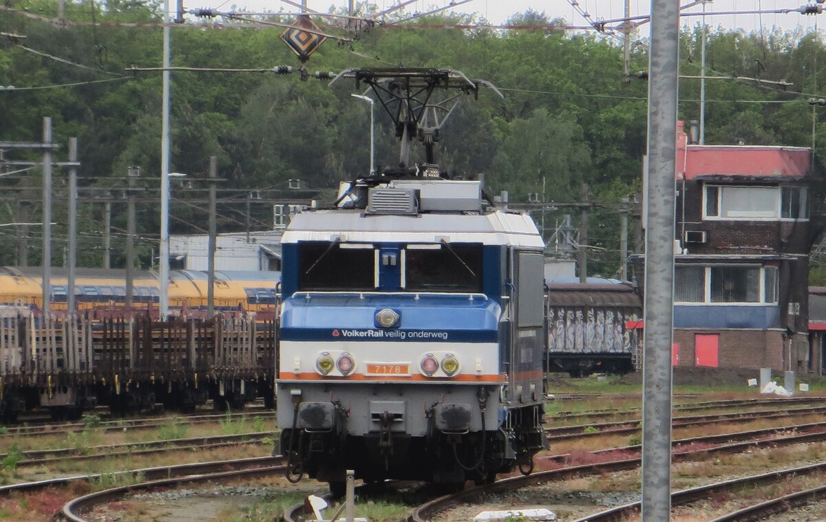 Volker Rail 7178 steht am 25 Mai 2021 abgestellt in Amersfoort.