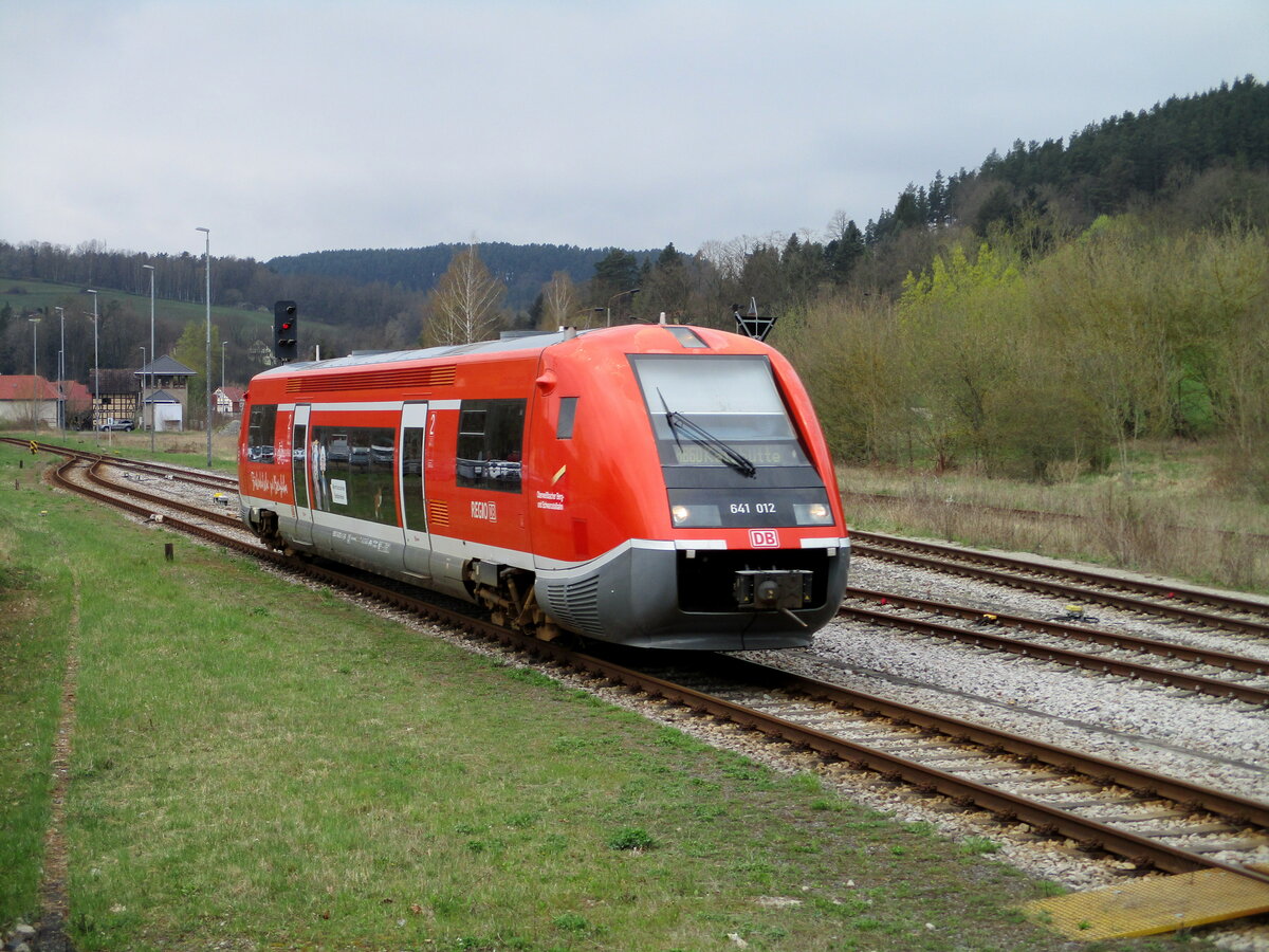 Von Katzhütte kam,am 25.April 2022,der  Walfisch  641 012 in Rottenbach an.